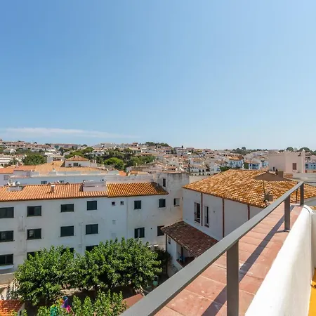 Bellaire Apartament
